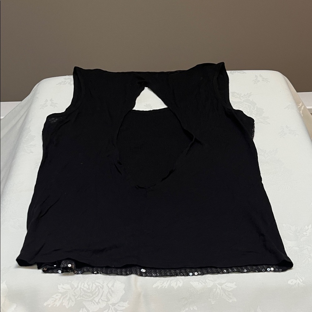 Chic Black Sleeveless Tank Top